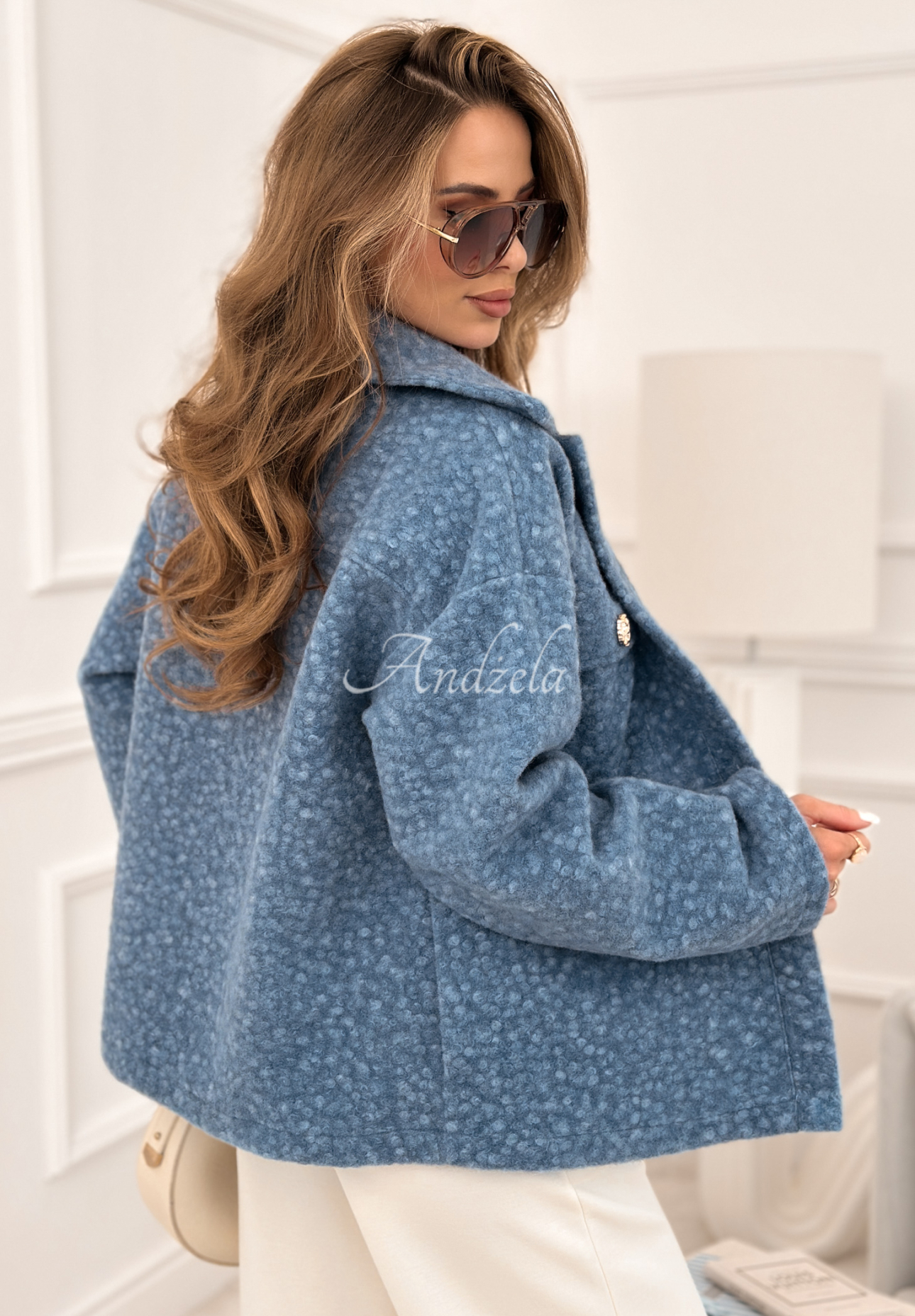 Warming Up short bouclé sheepskin jacket, blue