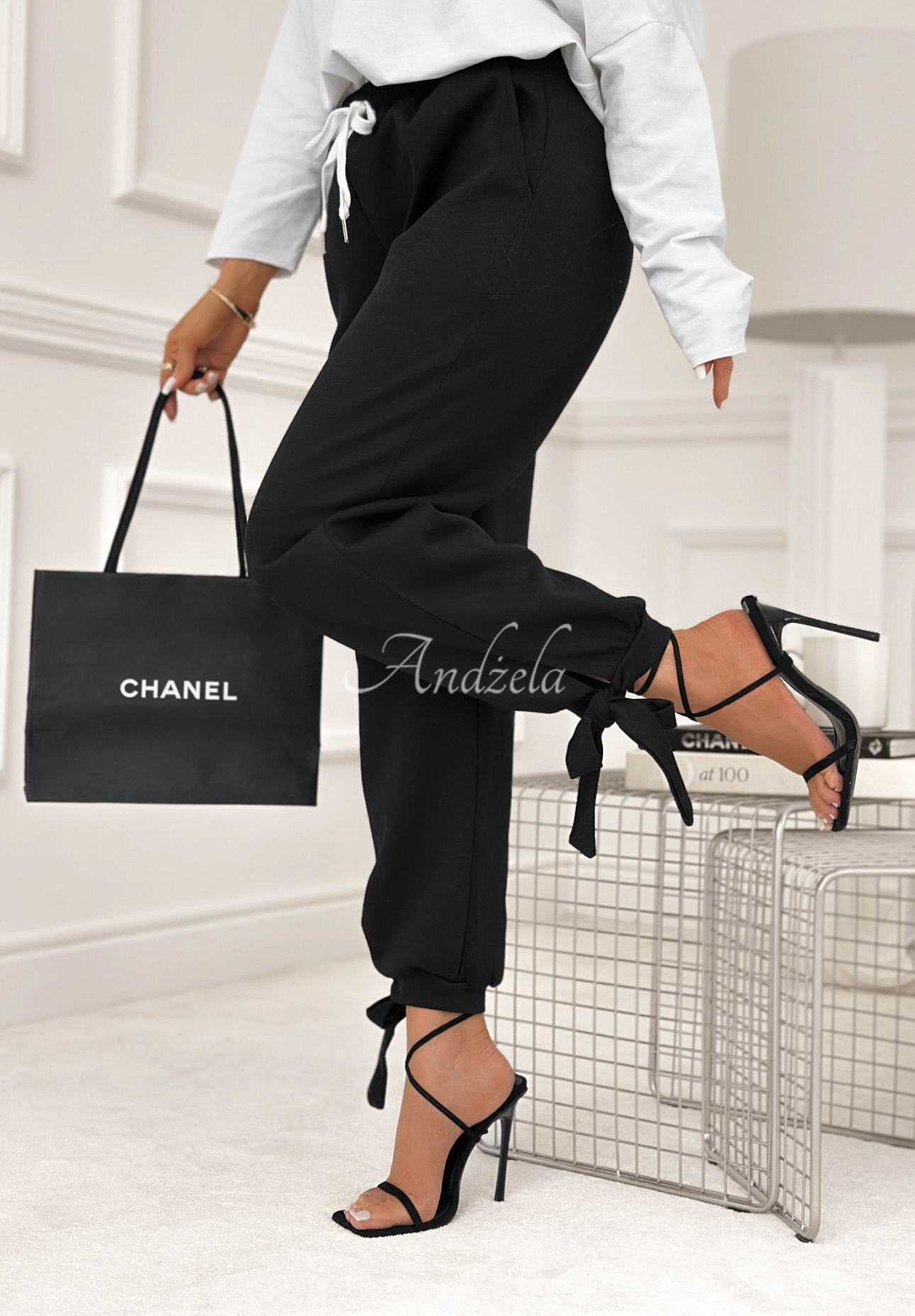 Spodnie dresowe masełko z kokardką Comfy &amp; Trendy czarne