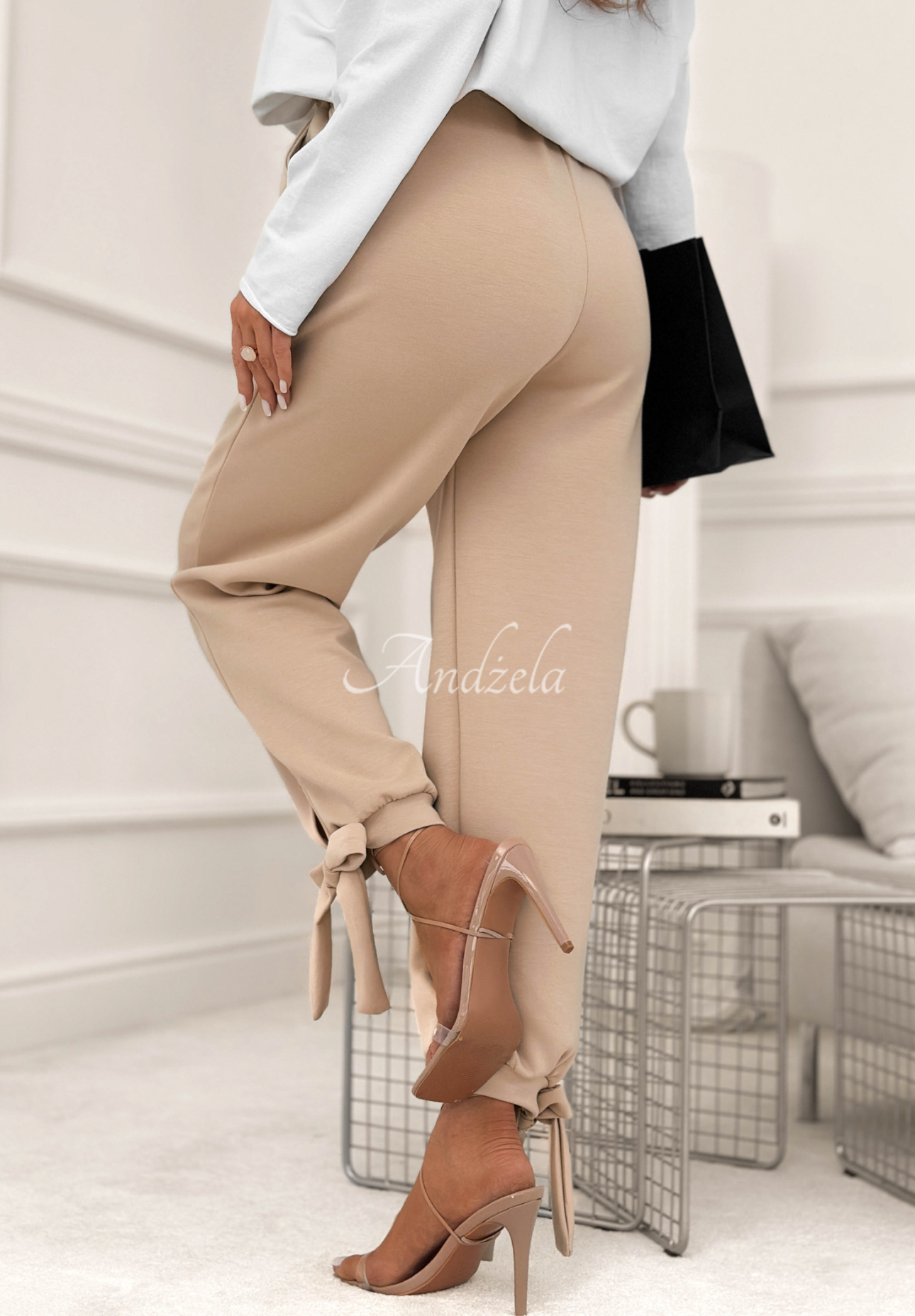 Comfy &amp; Trendy beige sweatpants