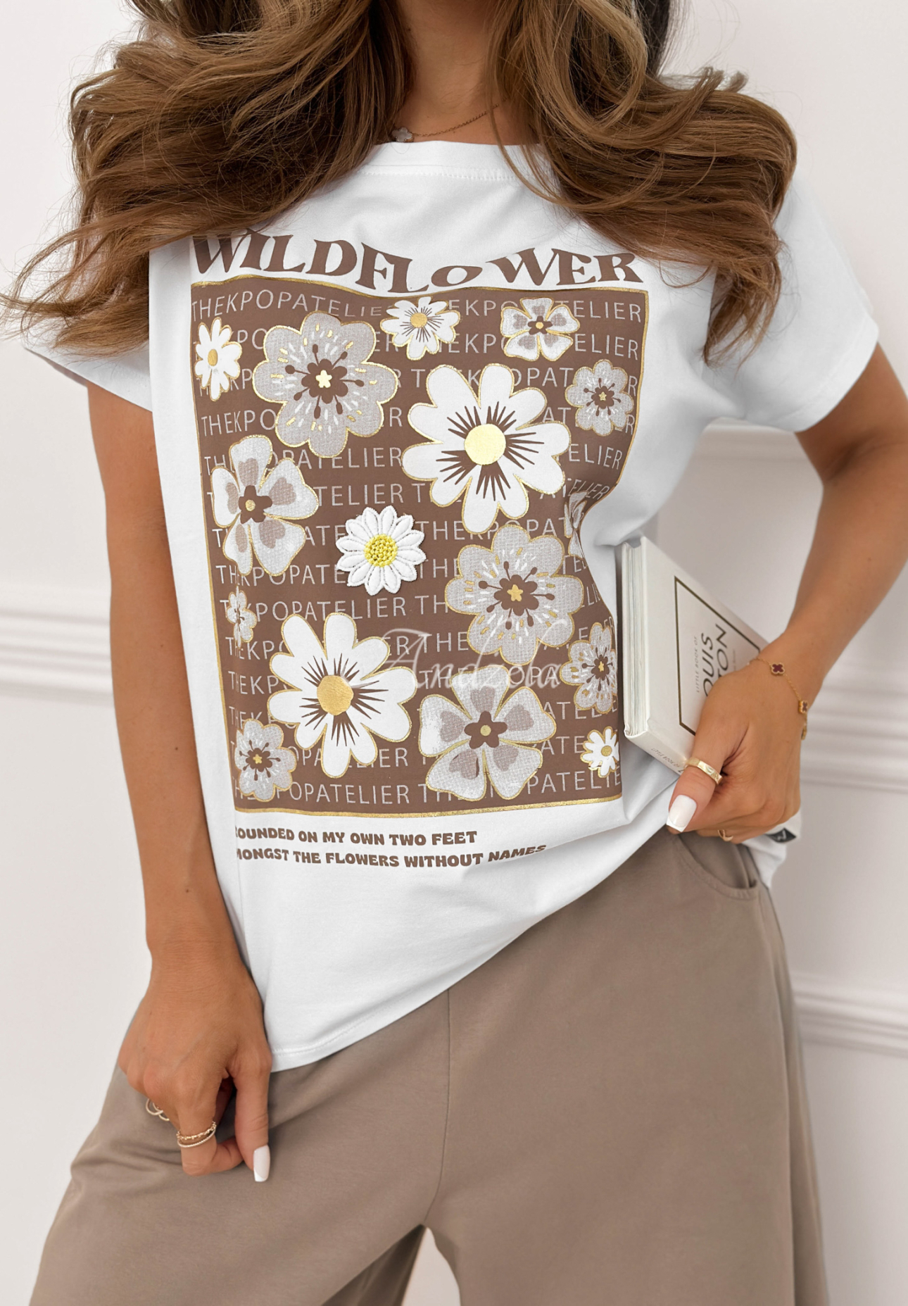 Bawełniany T-shirt z nadrukiem Golden Wildflowers biały
