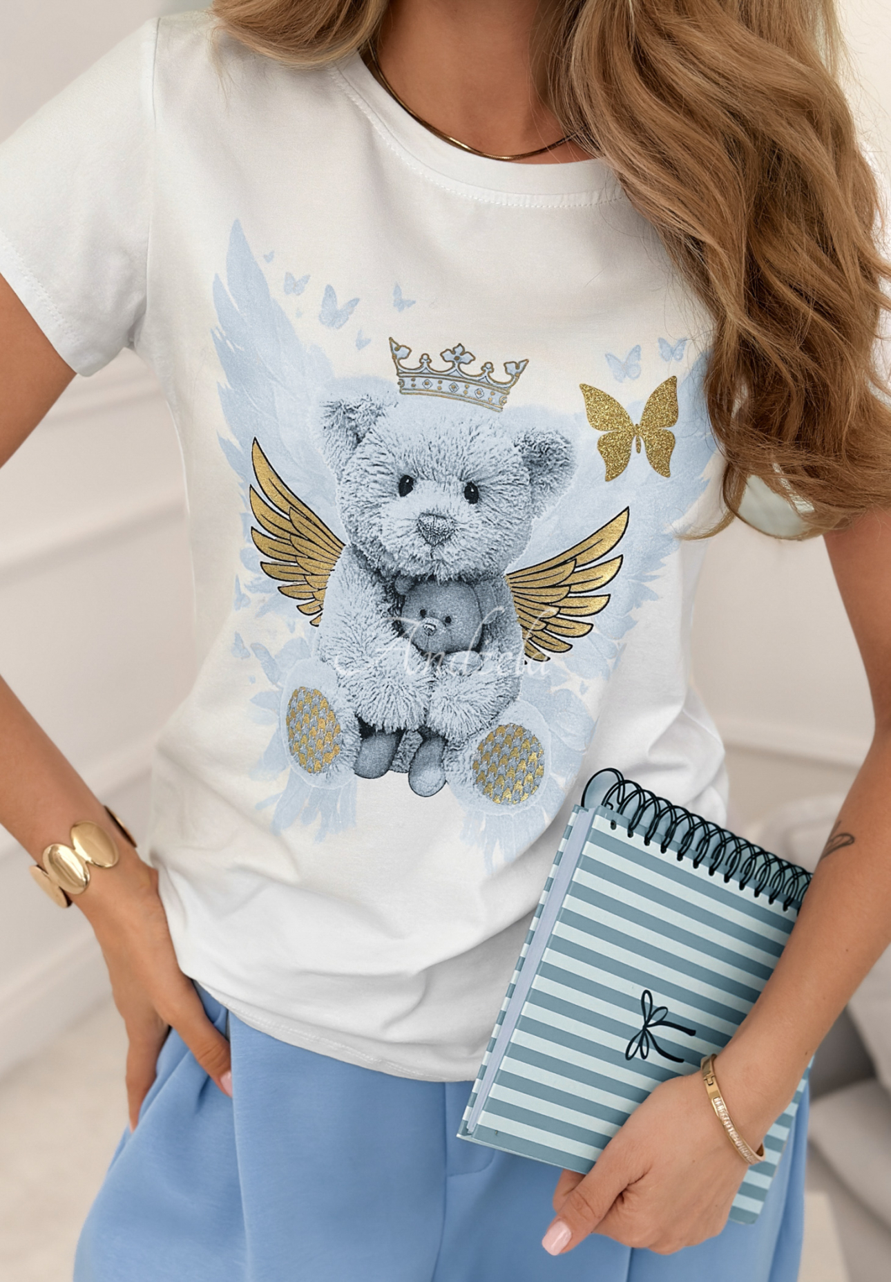 Bawełniany T-shirt z nadrukiem Angel Bear biało-błękitny
