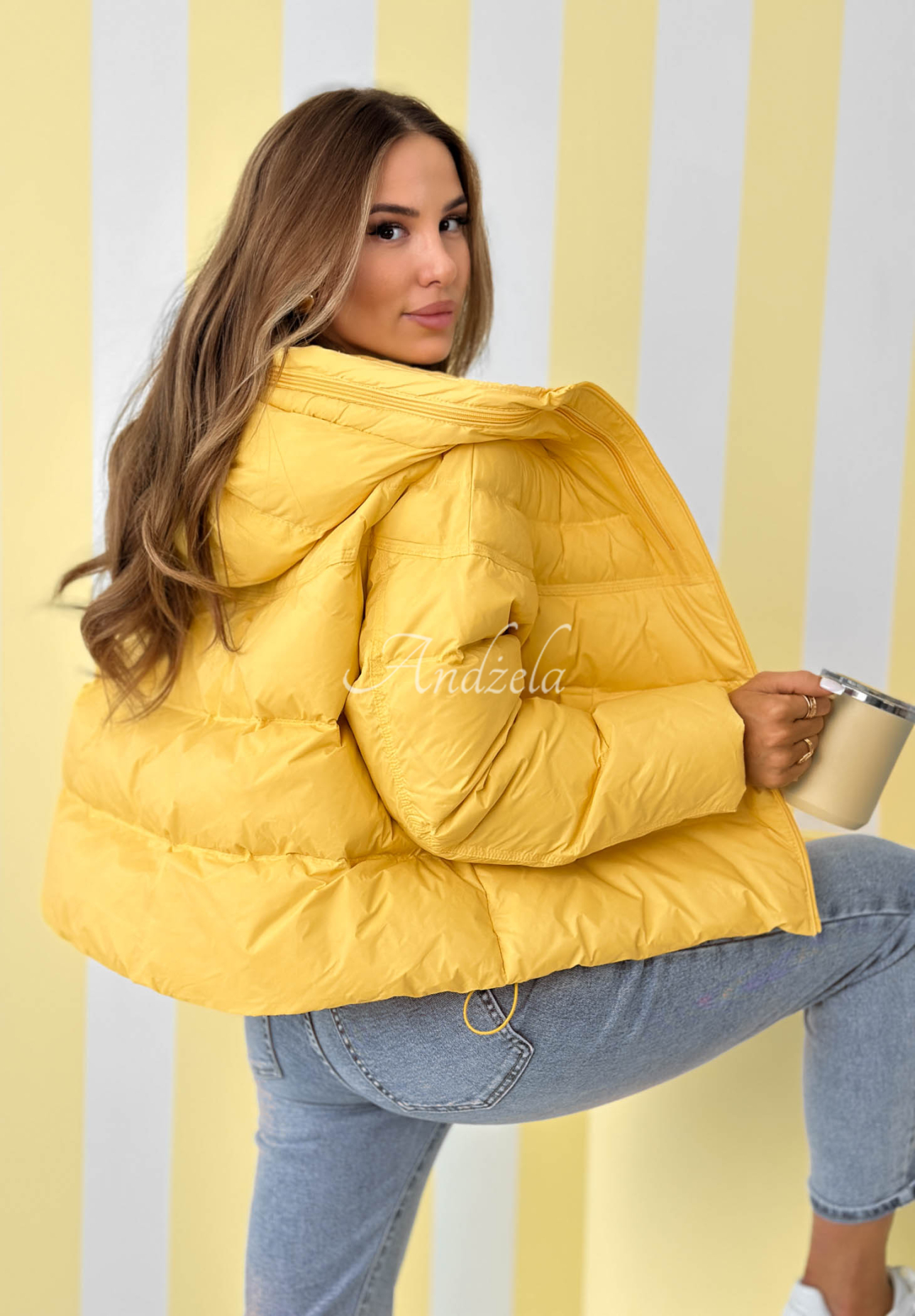 Must Believe short down jacket with hood, yellow