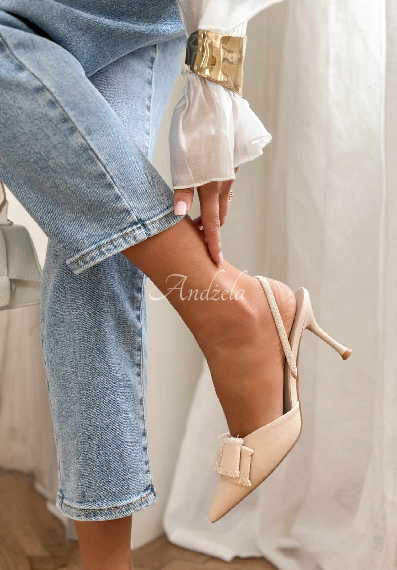 New Season beige high-heeled sandals with bow