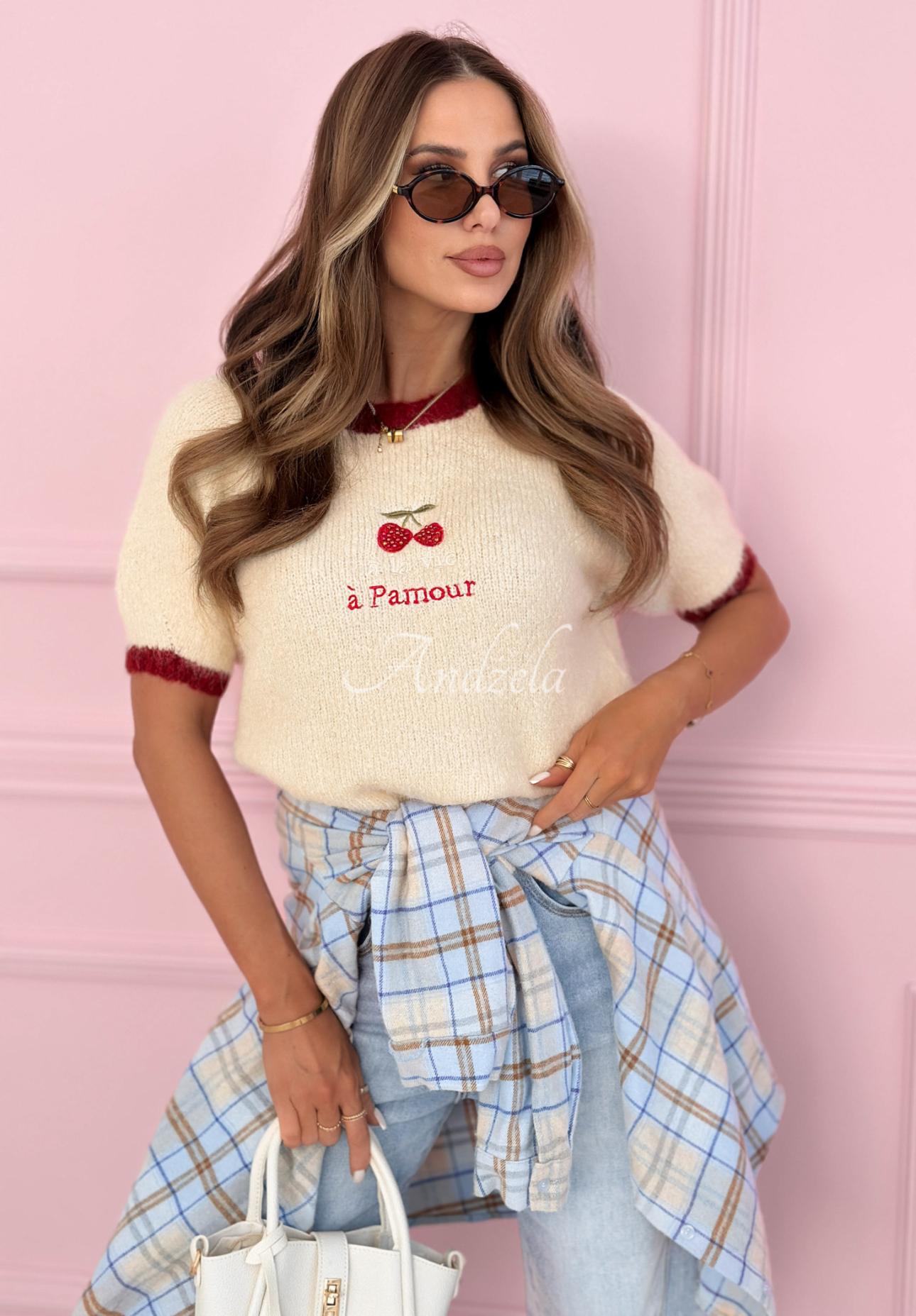 Sweater with embroidered cherries and Cherry Pamour viscose, light beige