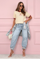 Sweter z haftowanymi wisienkami Cherry Pamour ecru