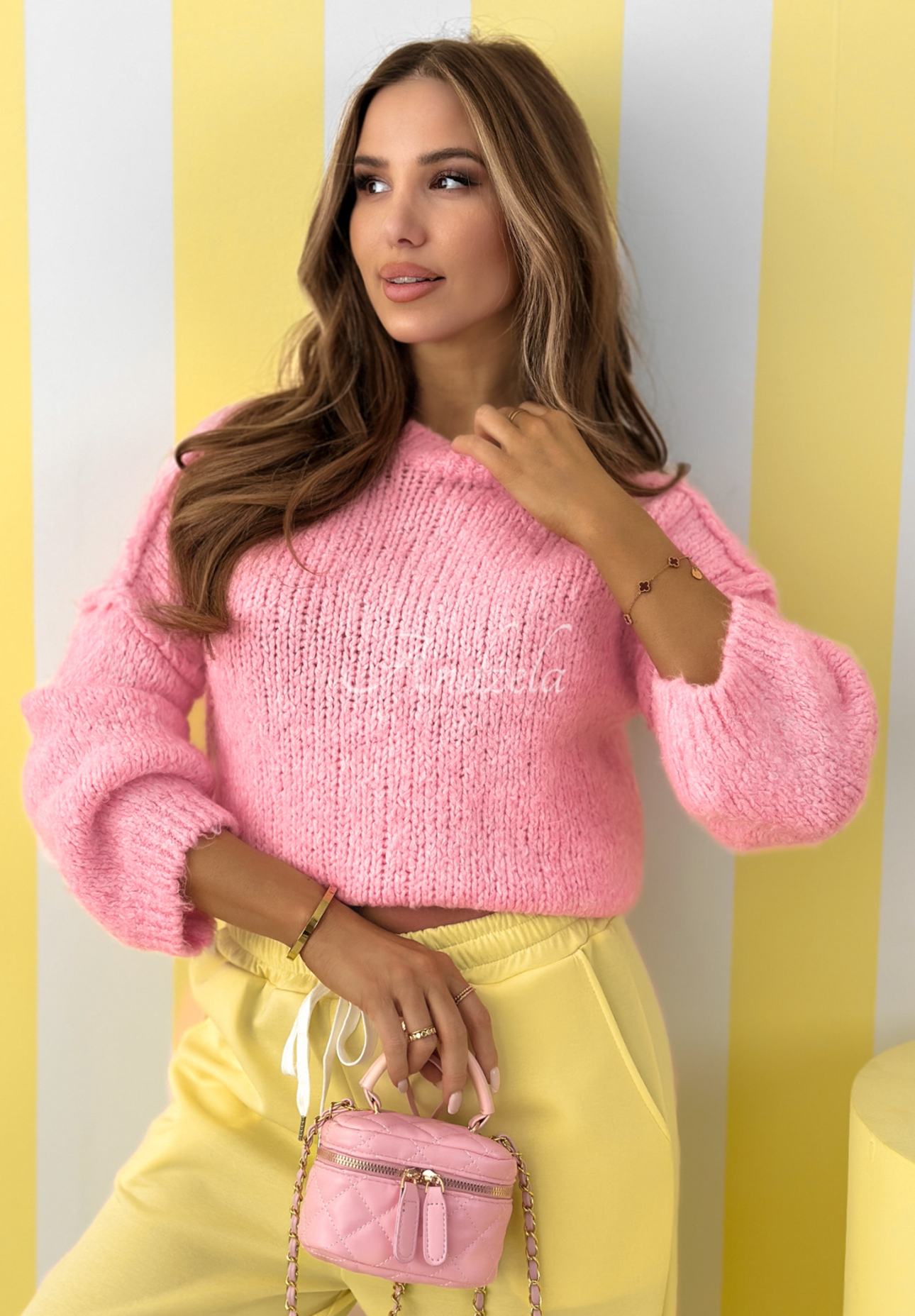 Miękki sweter z wełną Mrs Sweet Candy różowy