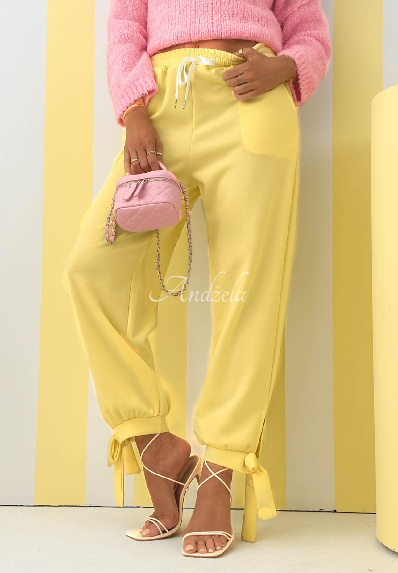 Spodnie dresowe masełko z kokardką Comfy &amp; Trendy żółte