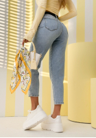 Spodnie jeansowe z paskiem mom fit Just Because niebieskie