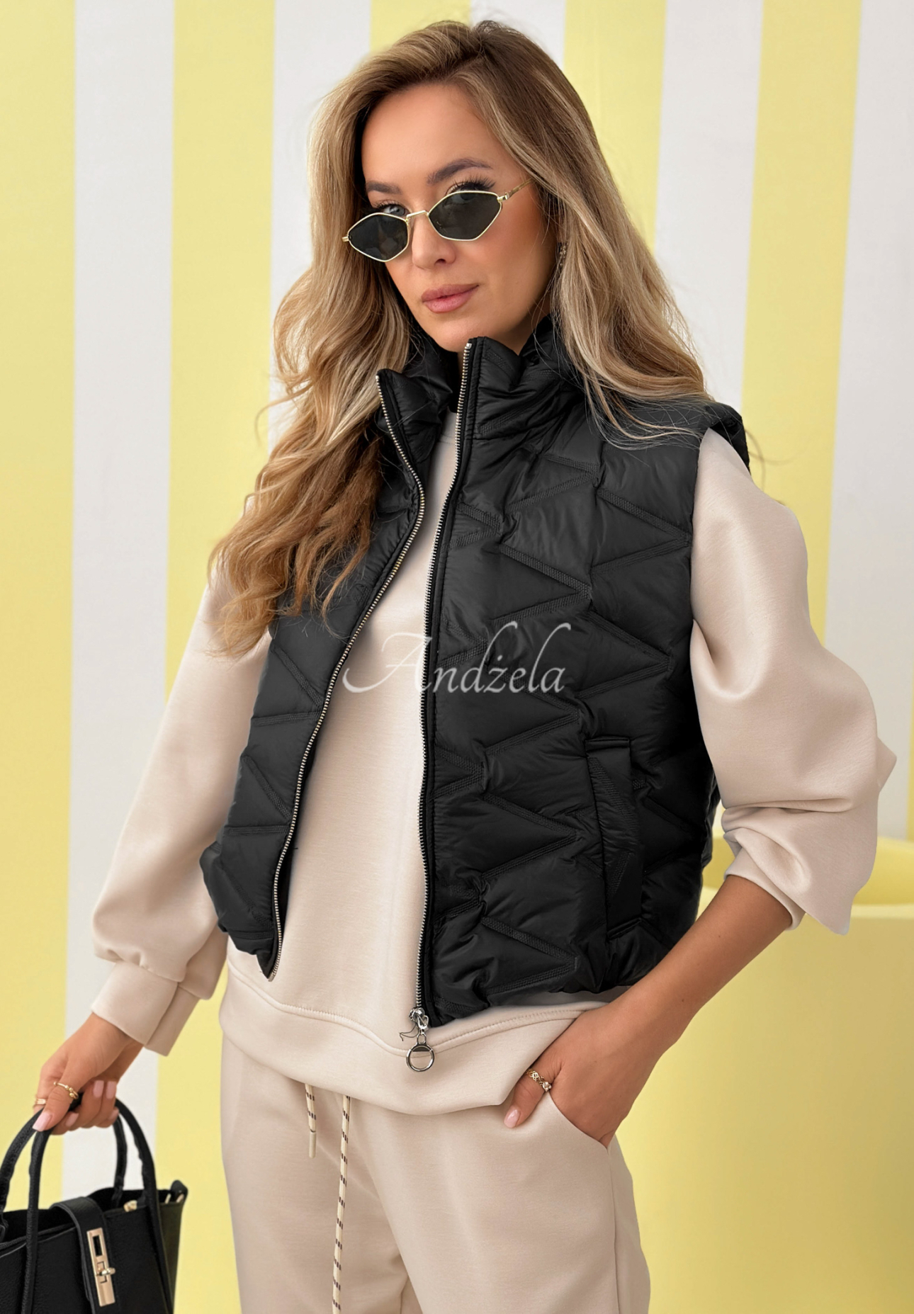 Short quilted Spring Cloud vest, black 