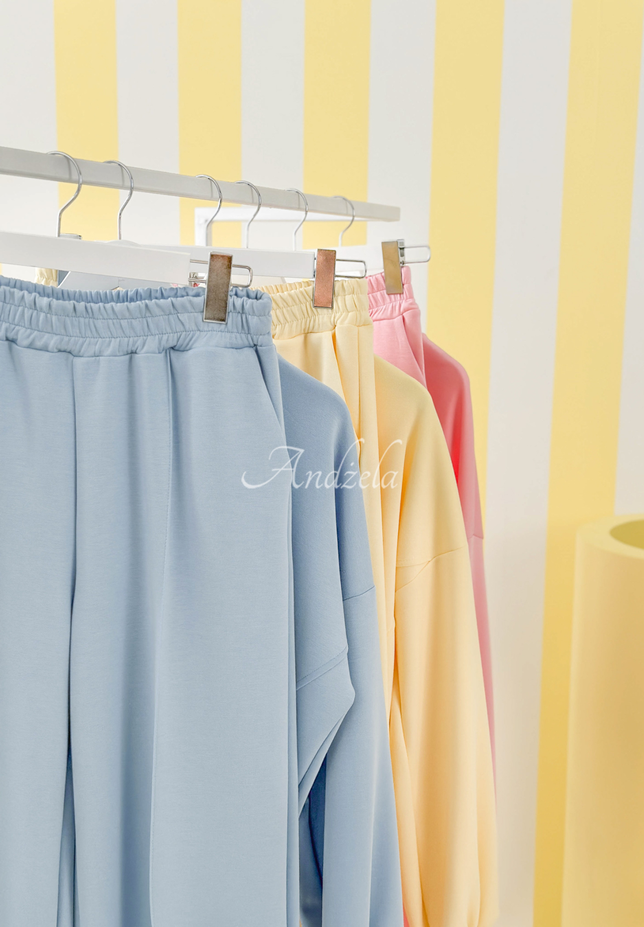 Wiskozowy komplet dresowy masełko Full Of Motivation błękitny