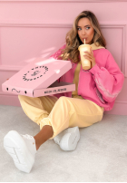 Kurtka bomberka z naszywkami The Rabbit Lady różowa