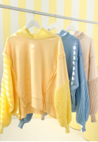 Bluza z dzianinowym kapturem i rękawami Think About It beżowa