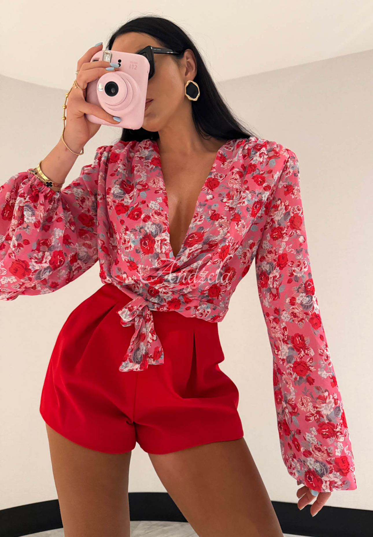 Wiskozowa kwiecista bluzka z wiązaniem La Milla Khloe różowa