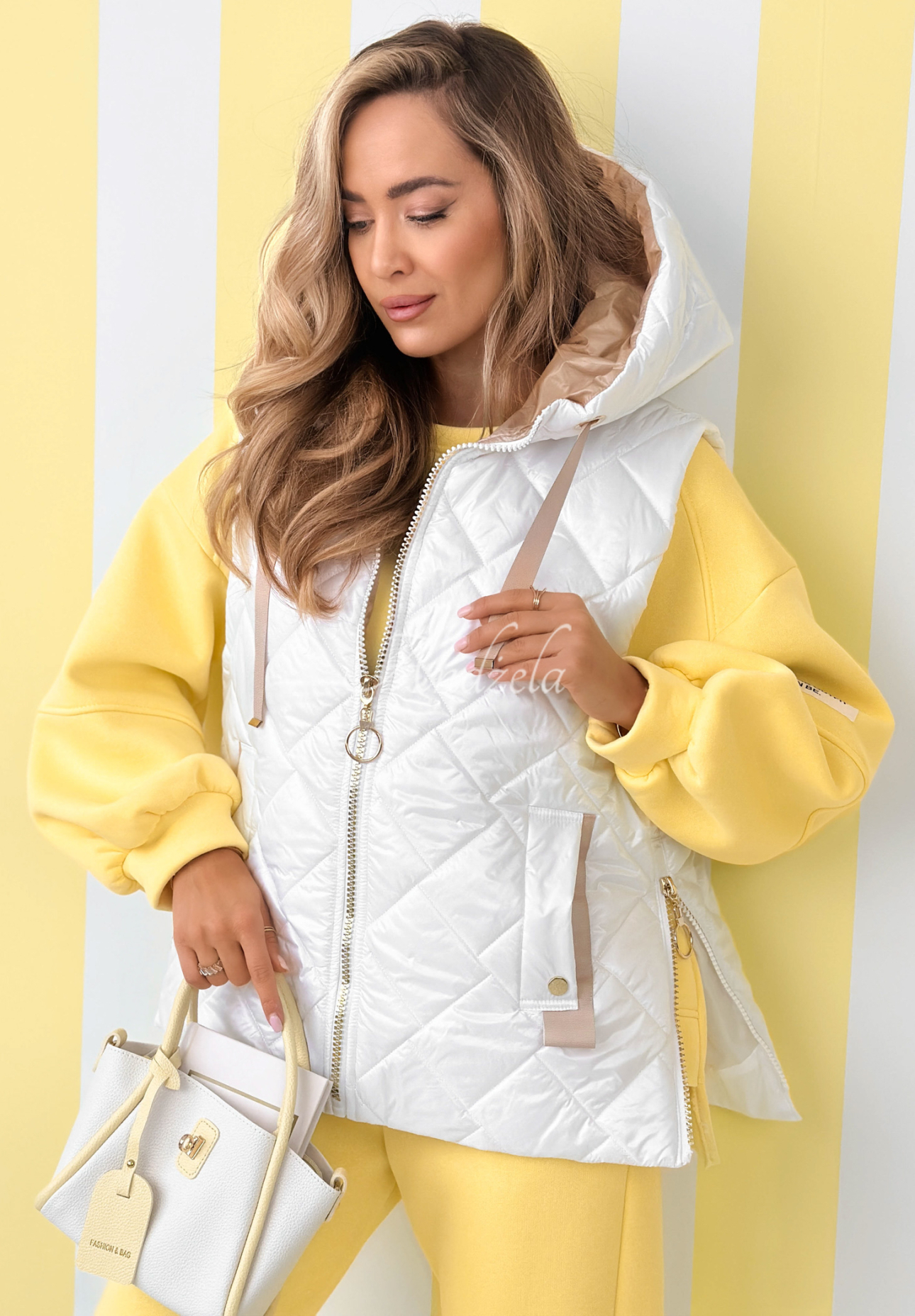 Spring Touch quilted hooded vest, white