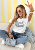 Bawełniany T-shirt z nadrukiem Only Good Vibes biały