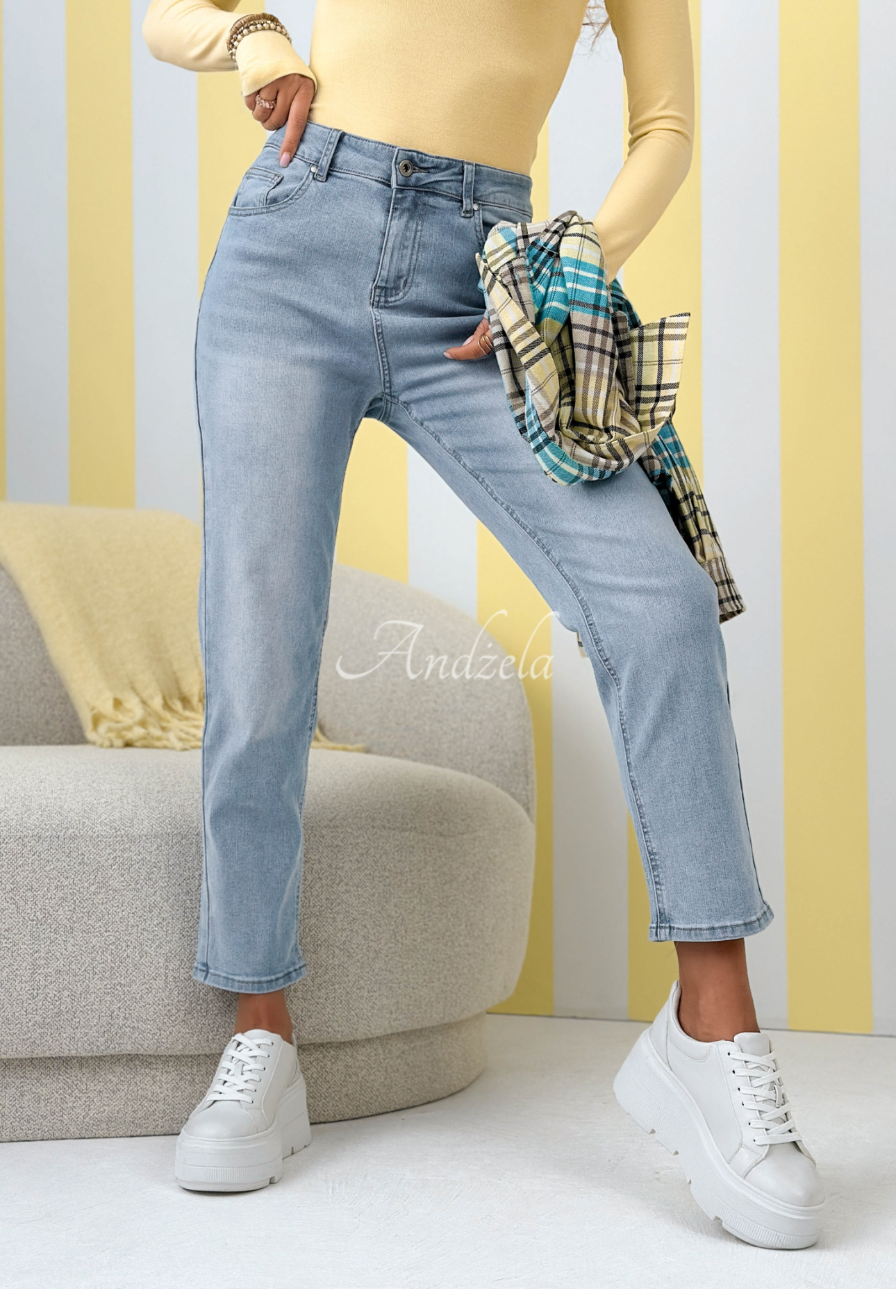 No Way blue mom fit jeans