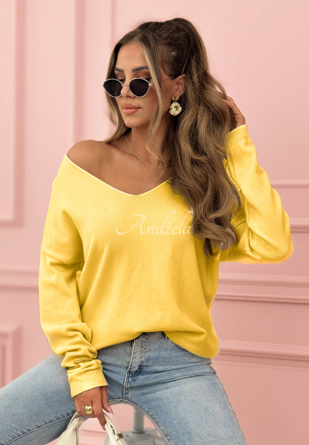 Lightweight sweater with Sensibility neckline, yellow