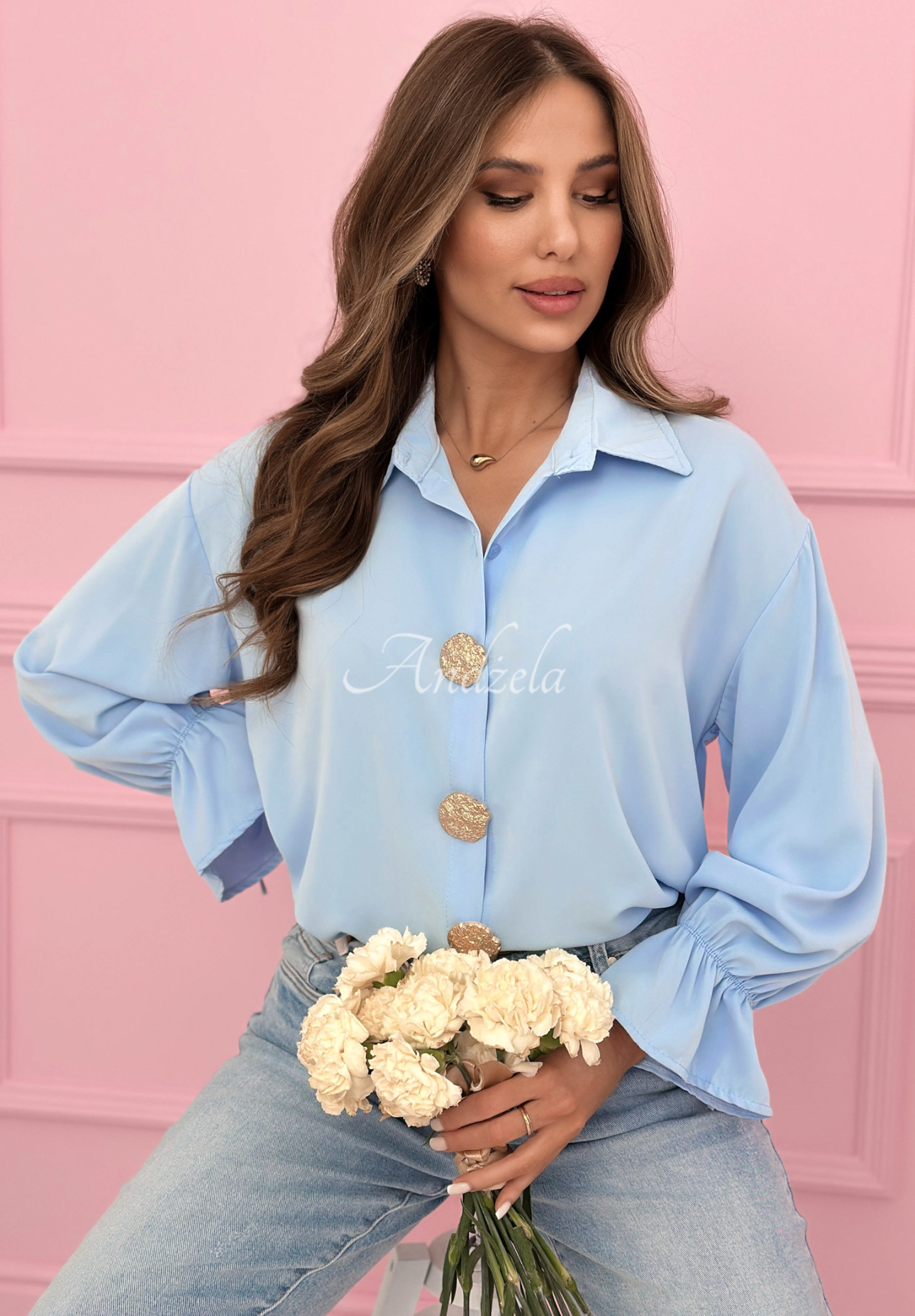 Koszula z ozdobnymi broszkami Brunch Outfit błękitna