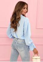 Koszula z ozdobnymi broszkami Brunch Outfit błękitna