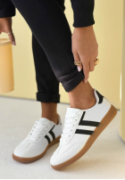 Adidasy Walking On Flowers białe