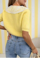 Sweterek z koronkowym kołnierzem Oh Sweet Lace błękitny