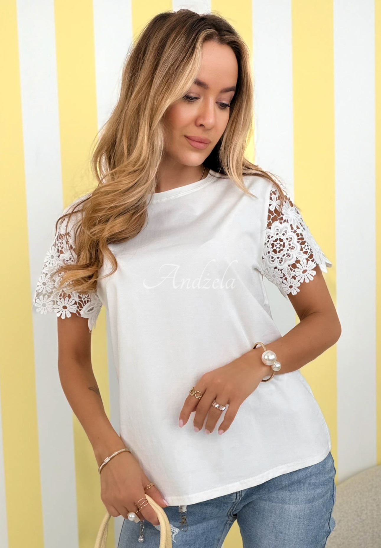 T-shirt z koronkowymi rękawkami Mrs Delacey biały