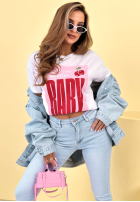 T-shirt z nadrukiem Call Him Baby biało-różowy