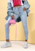 Spodnie jeansowe skinny Pamela jasnoniebieskie