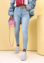 Spodnie jeansowe skinny Pamela jasnoniebieskie