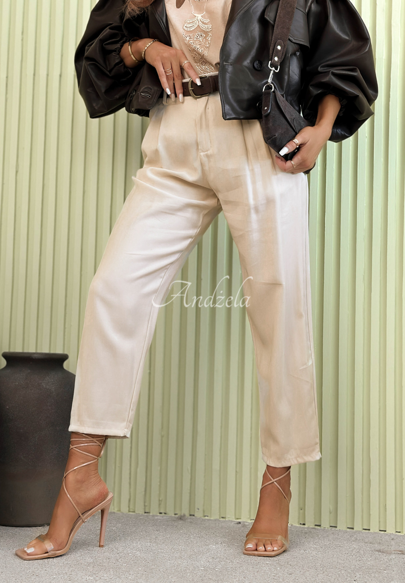 Elegant mom fit viscose pants with Never Limit Yourself belt, beige