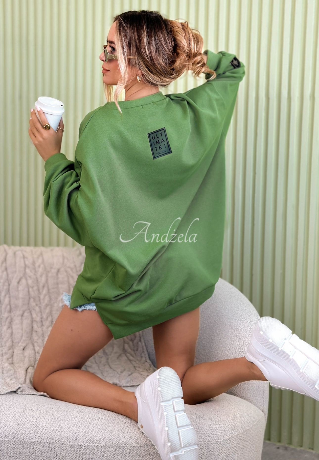 Active Queens oversized green sweatshirt