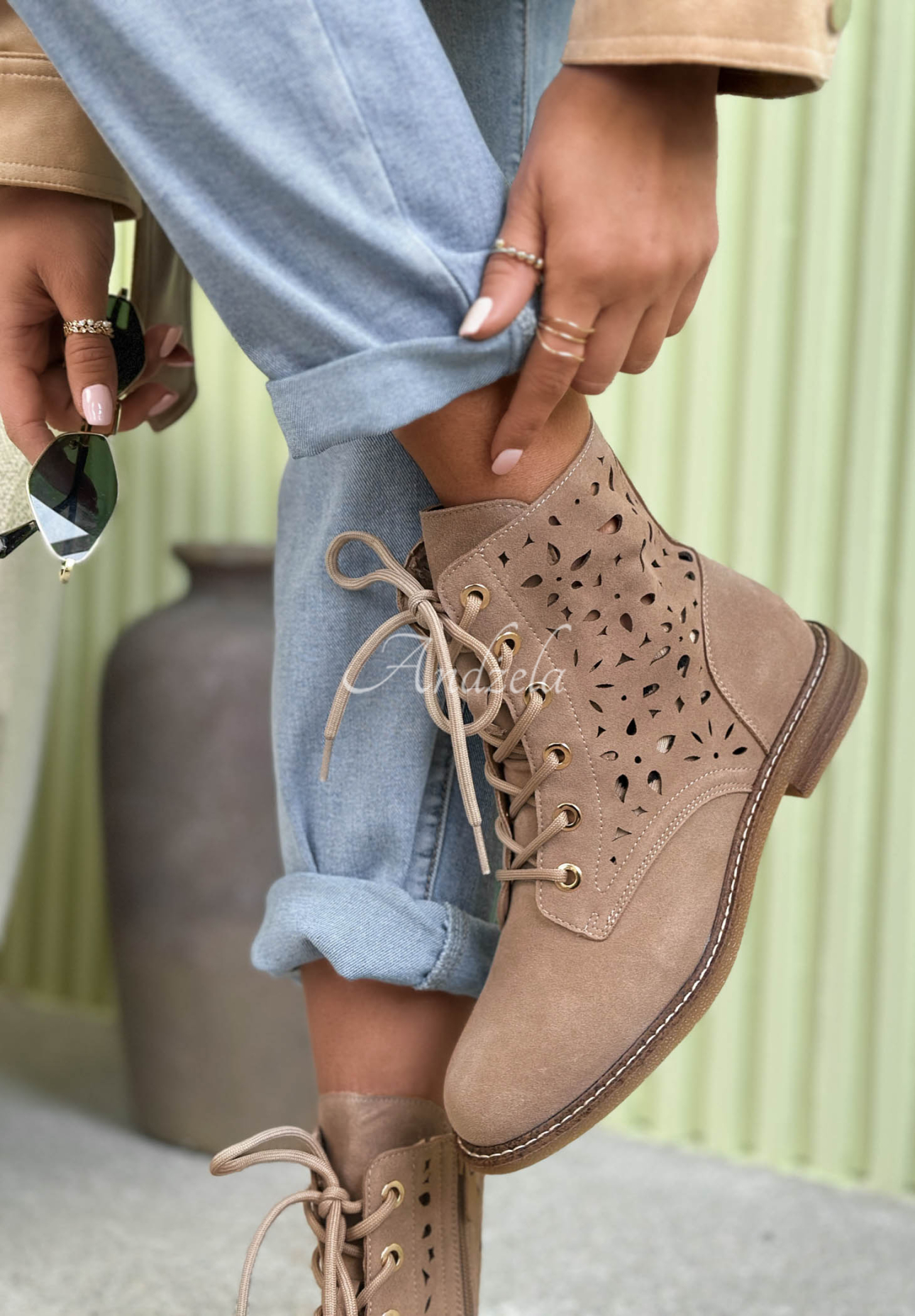 Ażurowe botki z zamszu Martina mokka