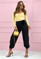 Eleganckie spodnie dresowe masełko z różą Blossom Symphony ecru