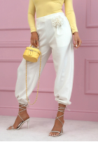 Eleganckie spodnie dresowe masełko z różą Blossom Symphony ecru