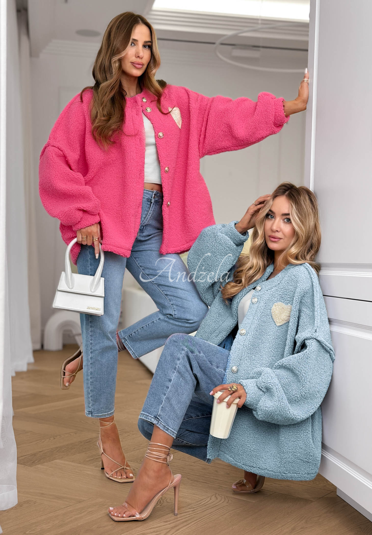 Krótka kurtka sherpa kożuszek April Feels błękitna