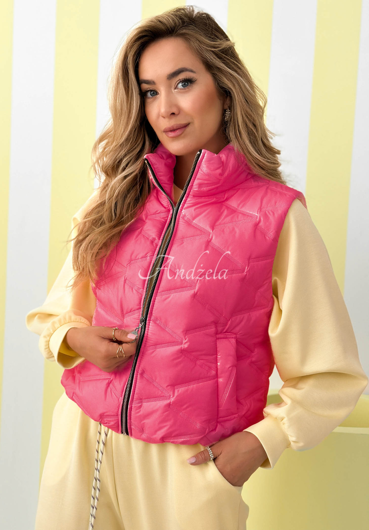 Short quilted Spring Cloud vest in fuchsia