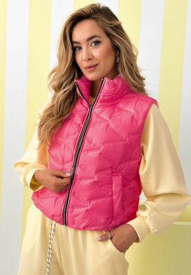 Short quilted Spring Cloud vest in fuchsia