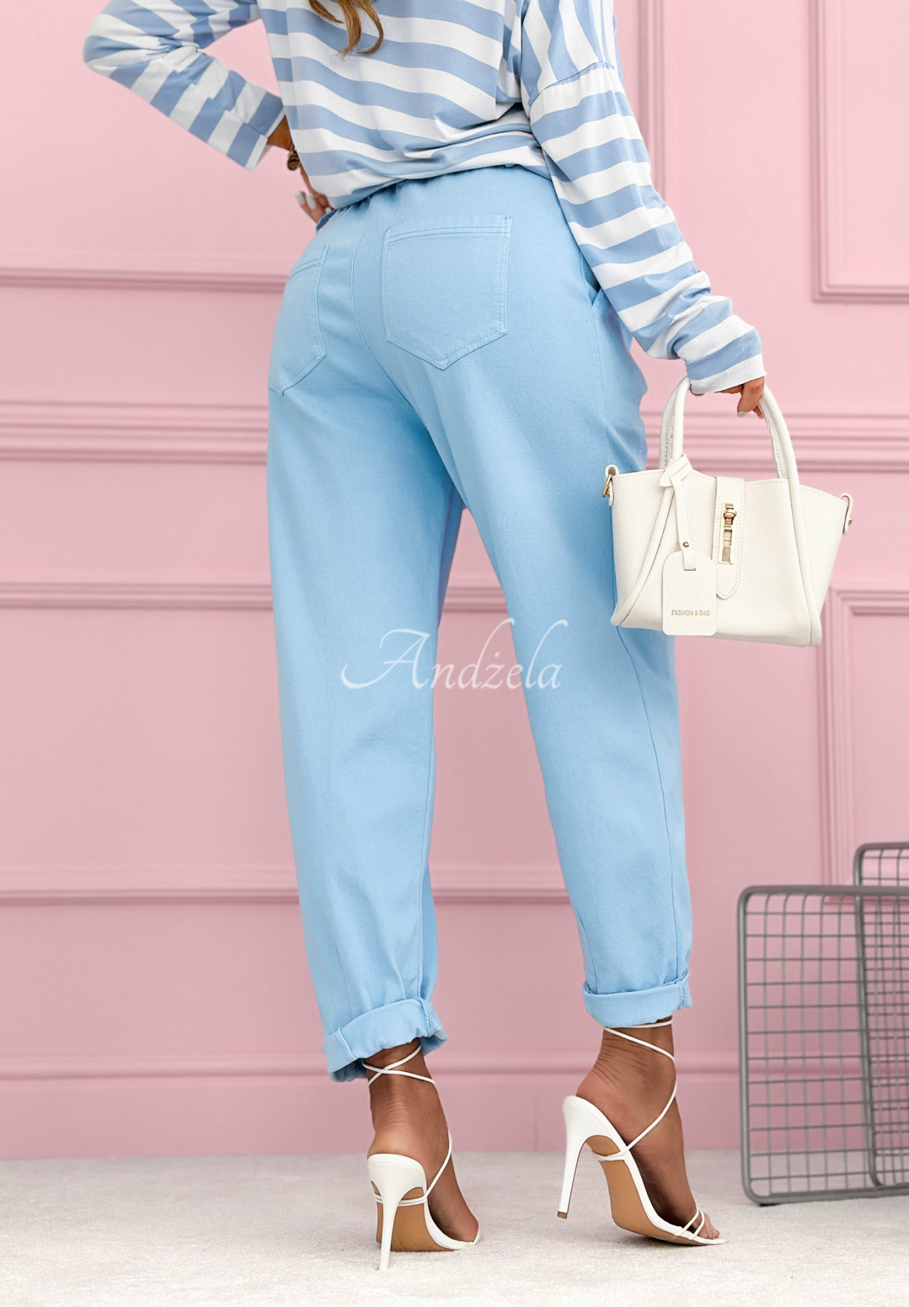 Spodnie carrot Spring Will Come błękitne