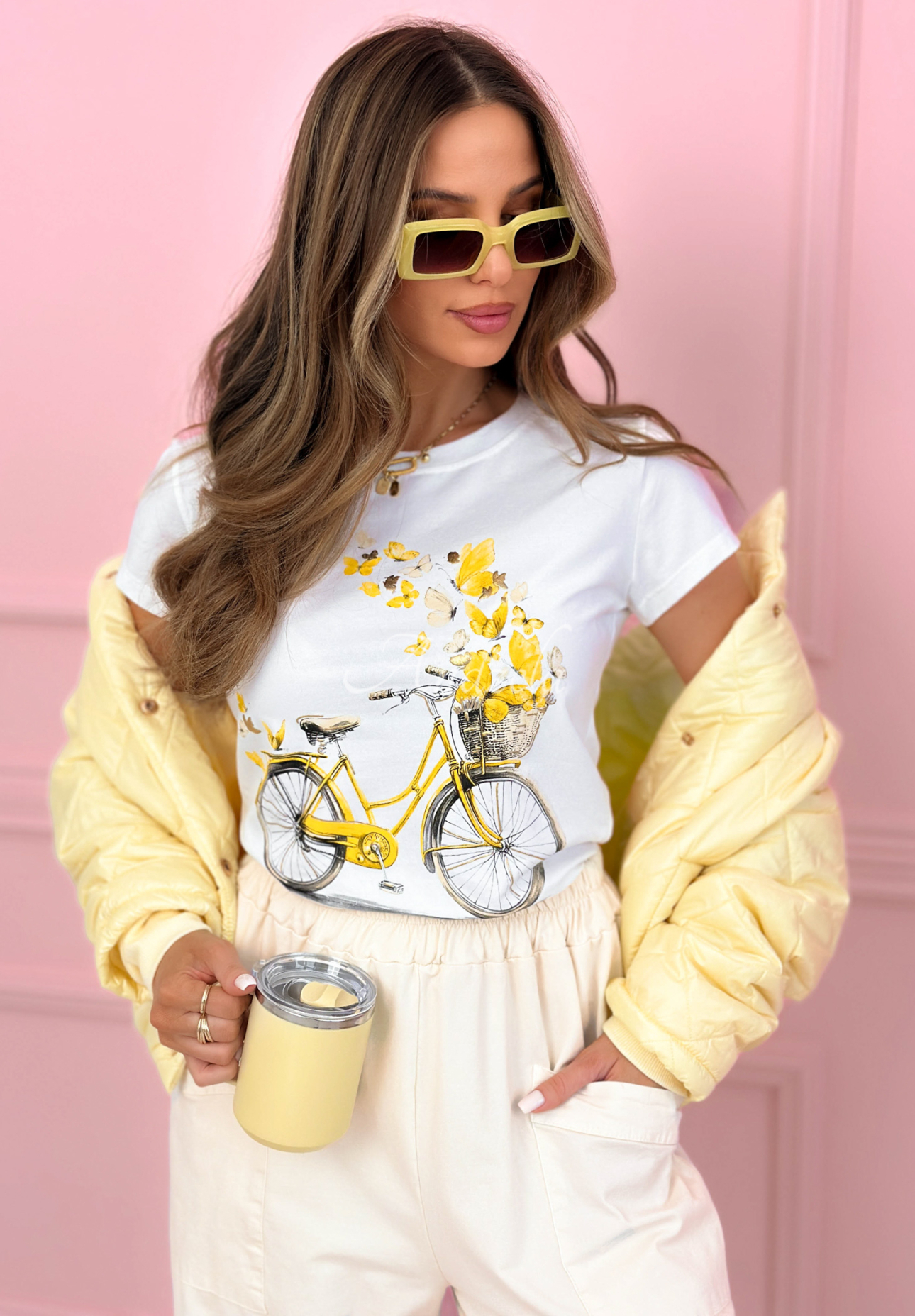 Bawełniany T-shirt z nadrukiem Butterflies Dreams biało-żółty