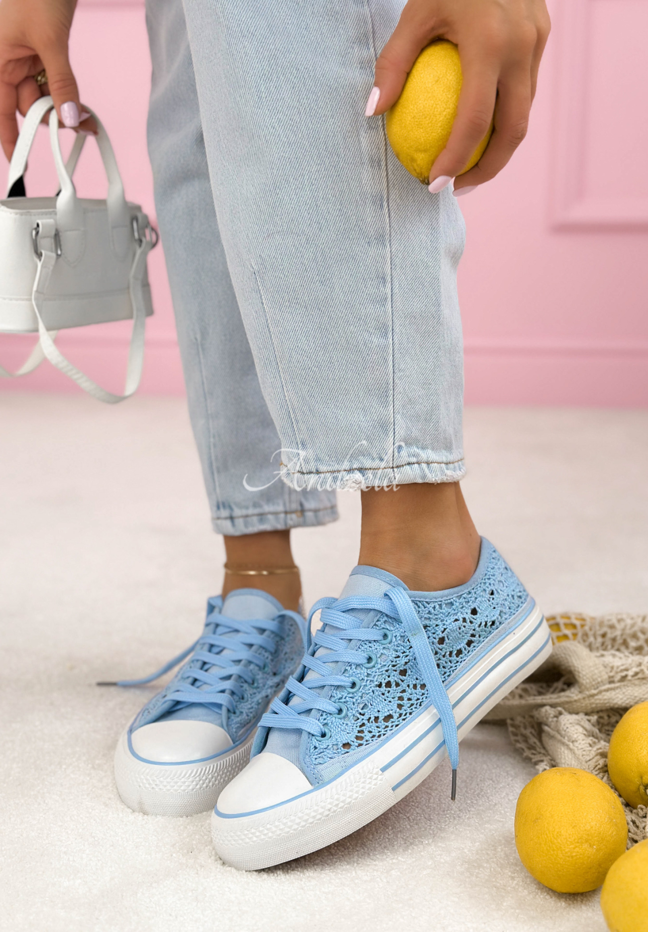 Charming Lace blue lace sneakers