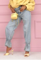 Spodnie jeansowe mom fit z wiązaniem Annora jasnoniebieskie