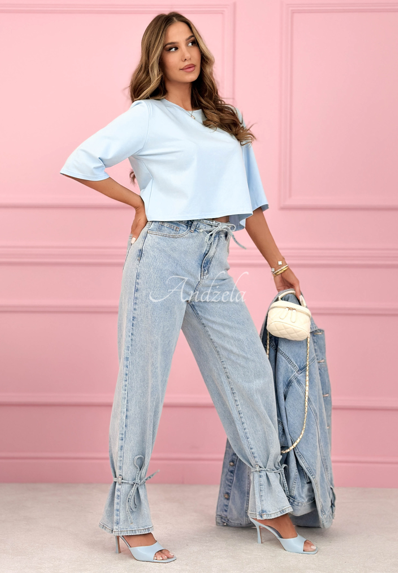 Bawełniany krótki T-shirt Springtime Babe błękitny