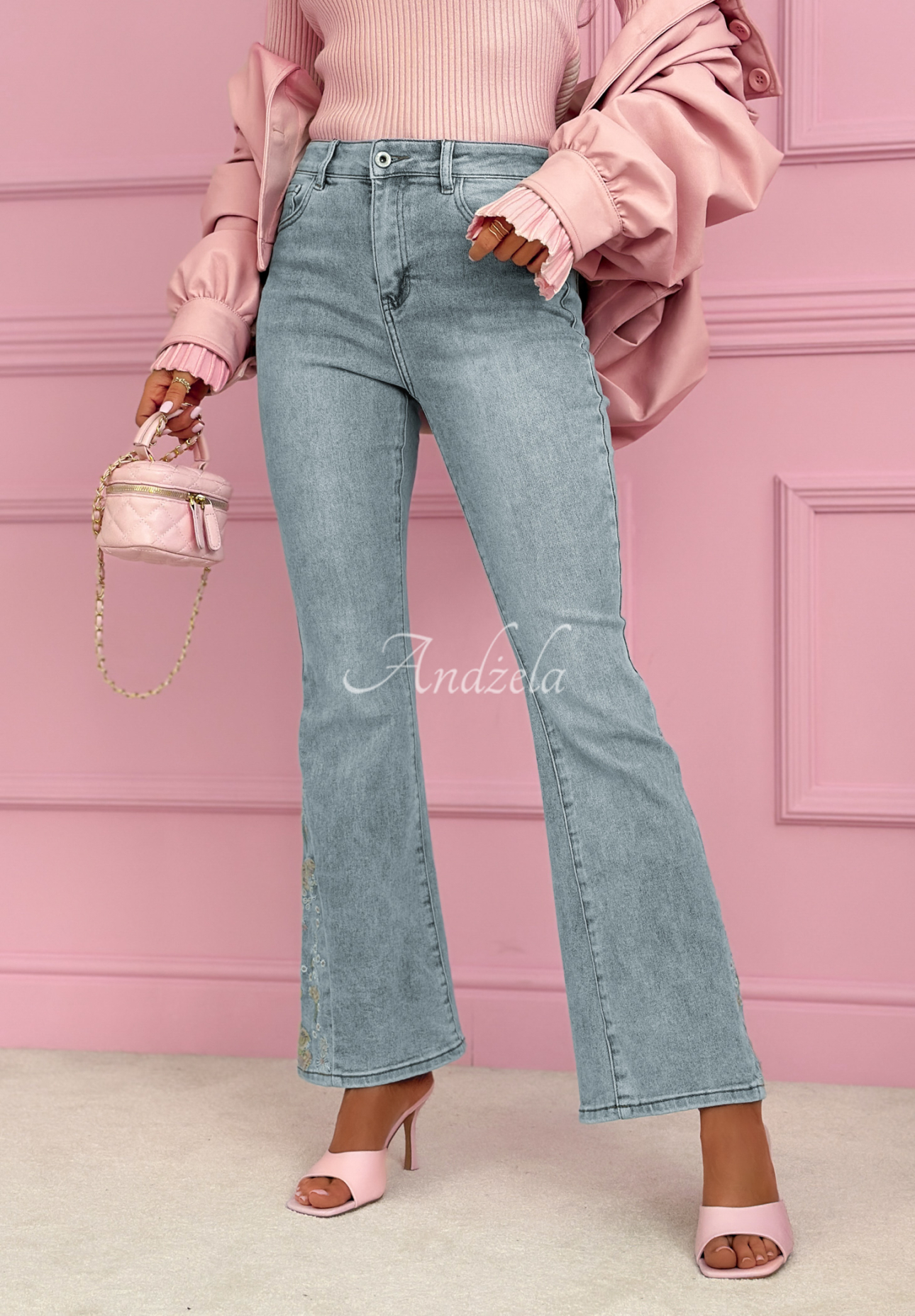 Spodnie jeansowe dzwony z haftami Nerelle jasnoniebieskie