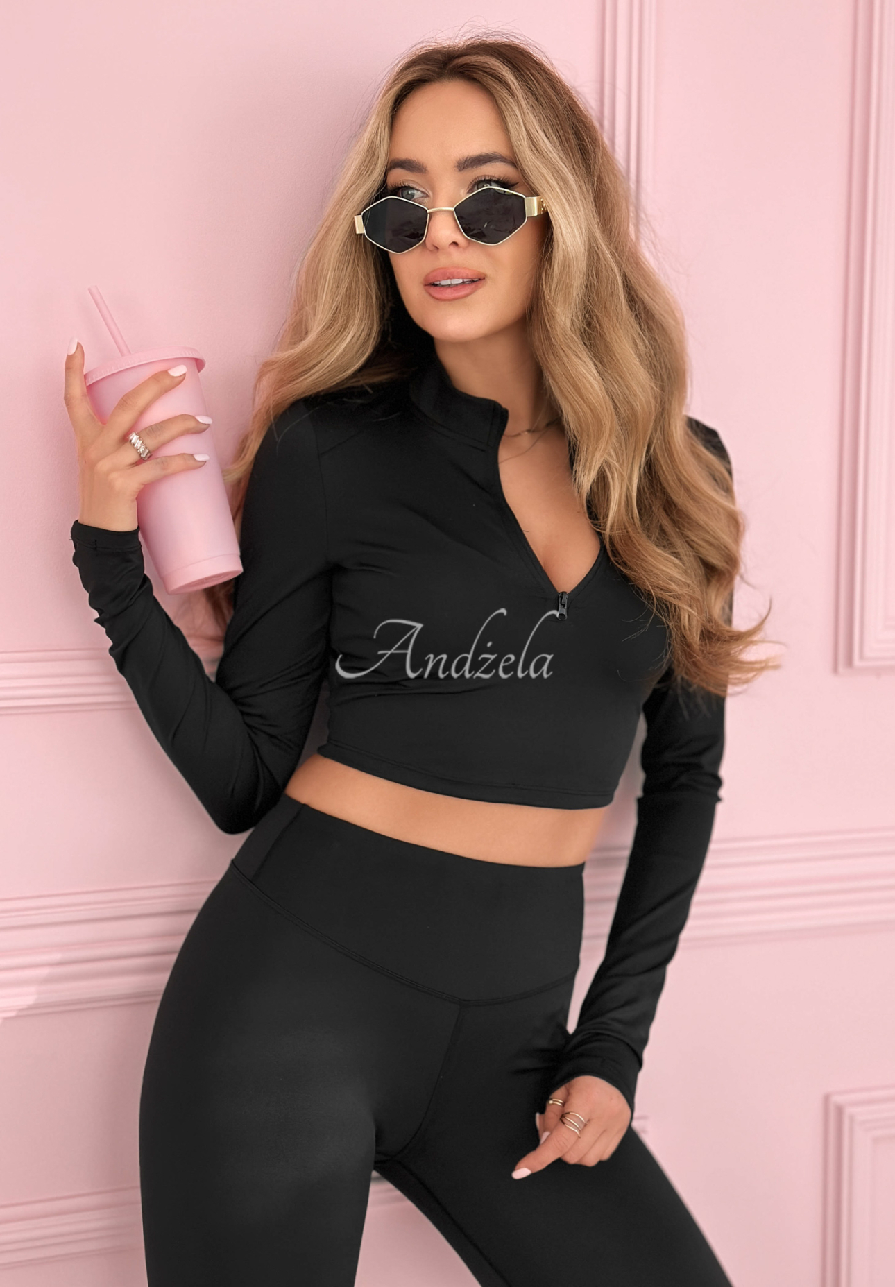 Matching set: Maribel blouse and leggings, black