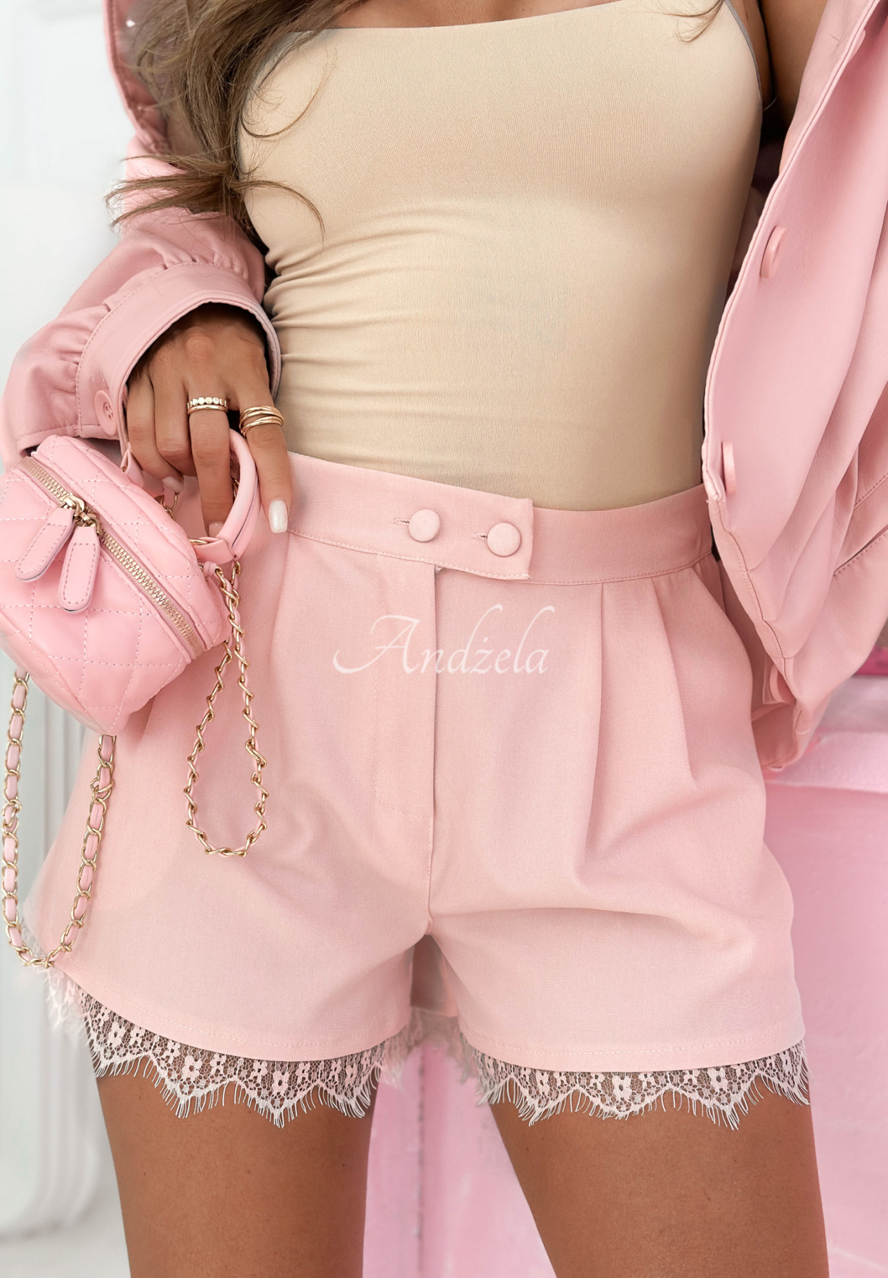 Short elegant shorts with lace Touch My Body pink