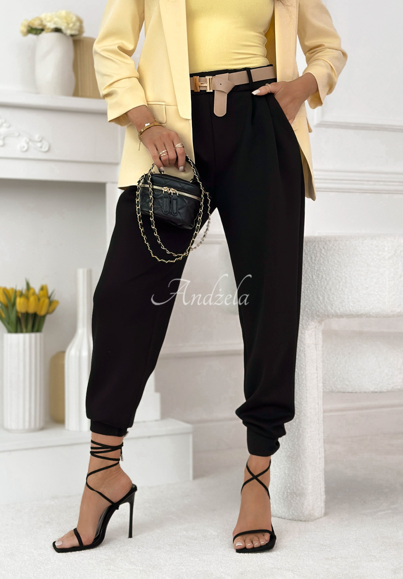 Wiskozowe spodnie joggery masełko z paskiem I Chose It czarne