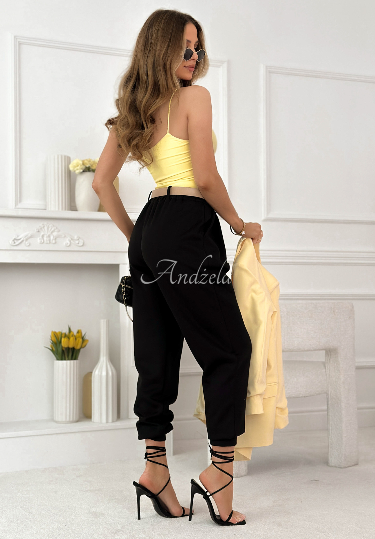 Viscose jogger pants with a belt, I Chose It, black