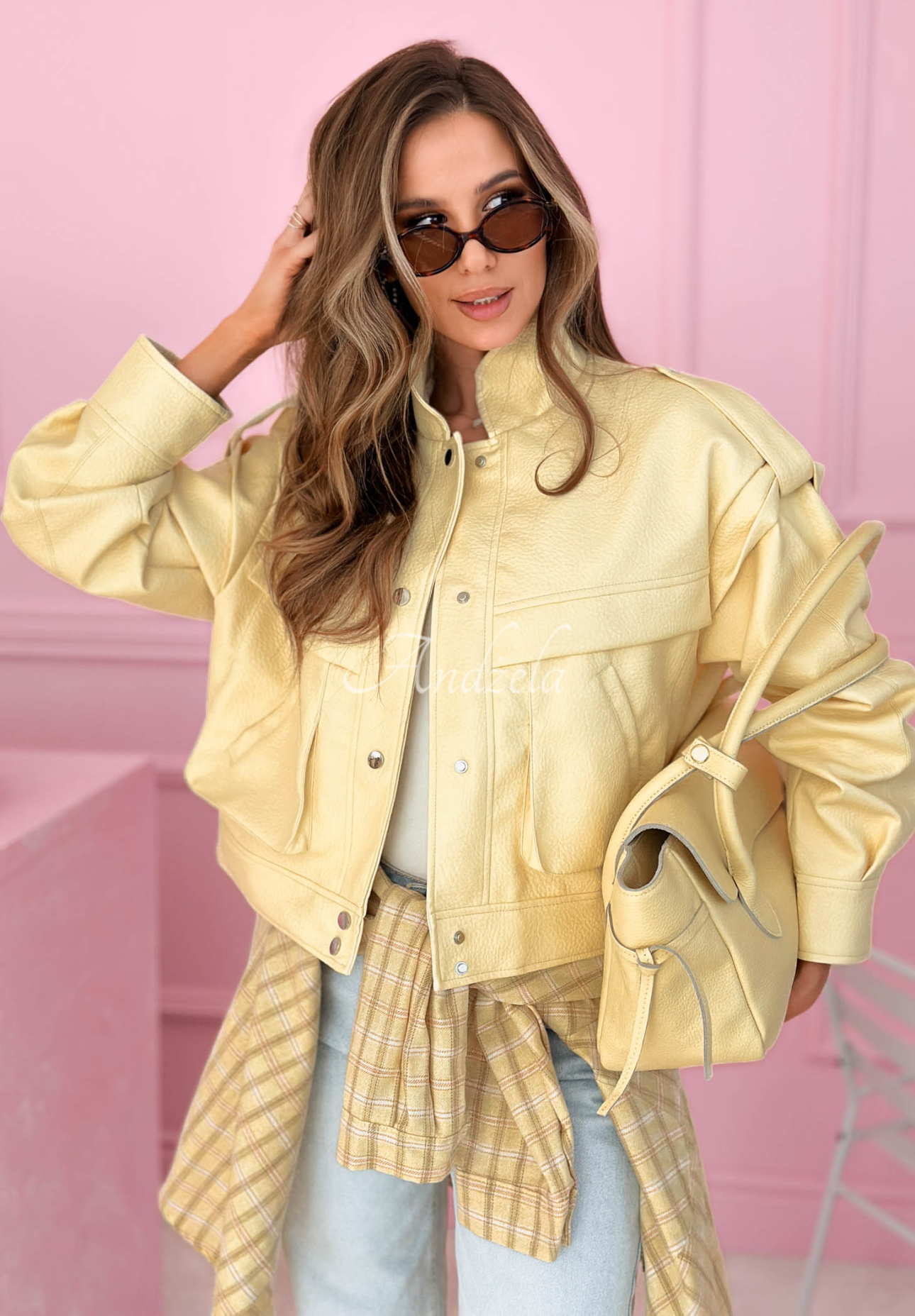 Short leather jacket with Jolie collar, yellow