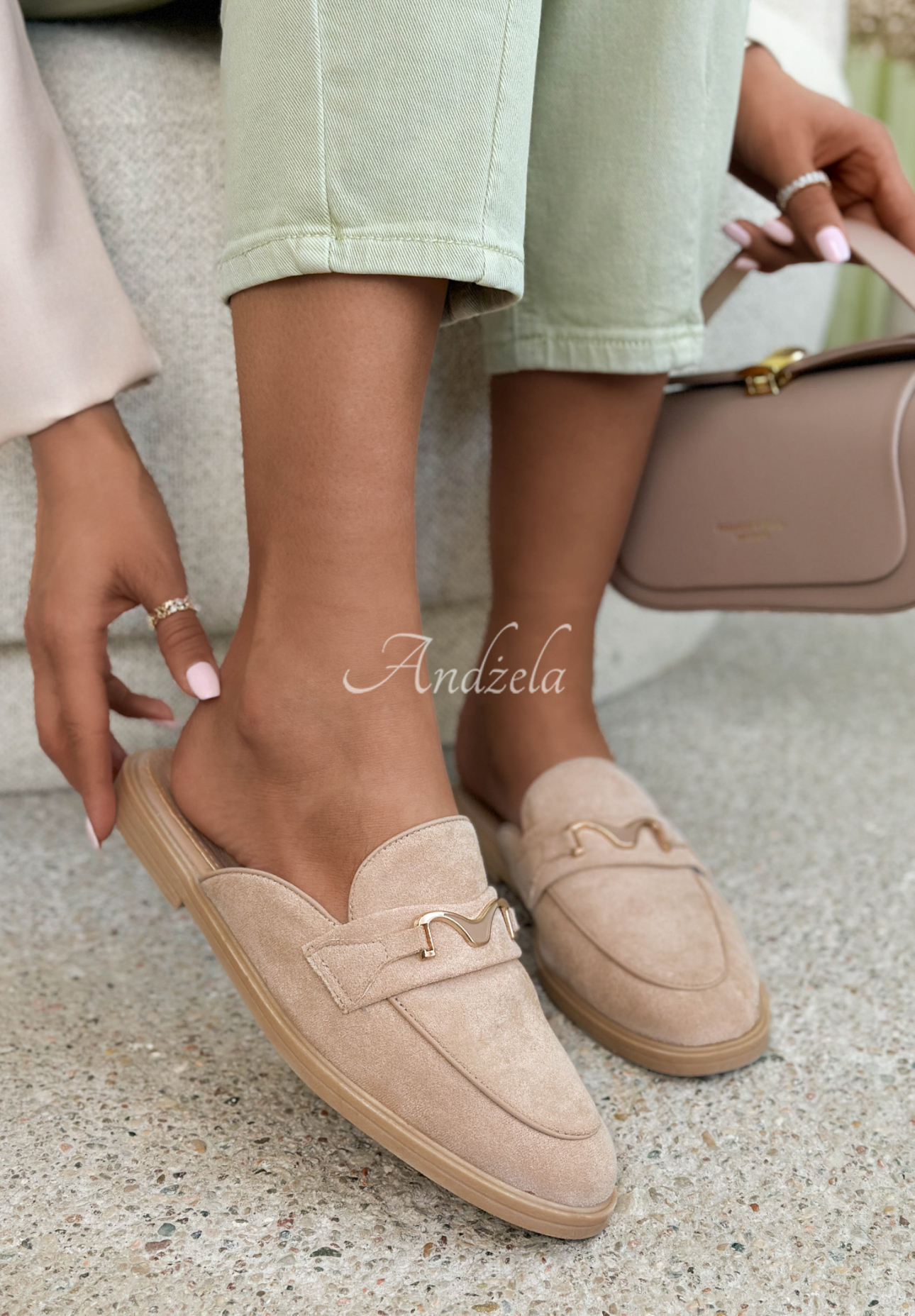 Sylvette beige suede moccasin sandals