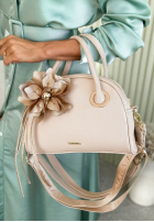 Skórzana torebka z kwiatem Kallie ecru